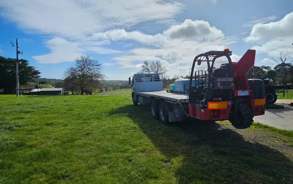 Wall Boulevard delivery truck with Manitou forklift
